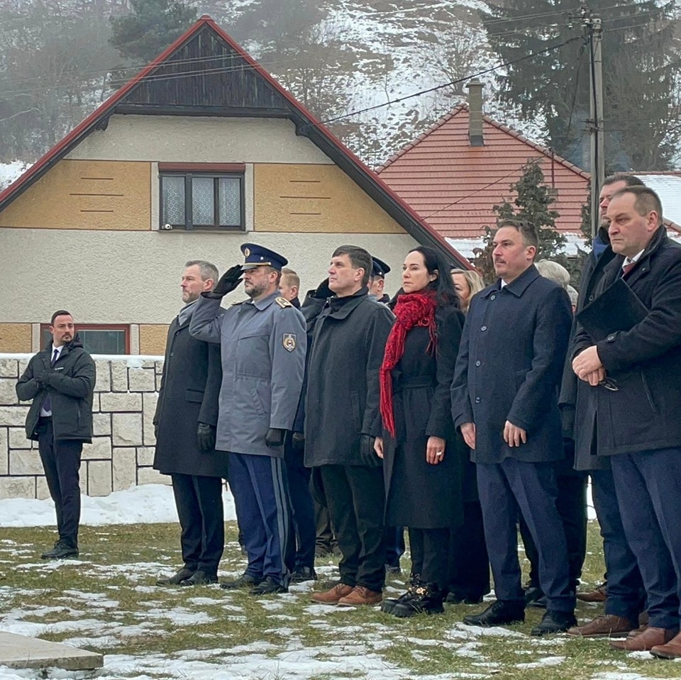 ZAVRAŽDILI 3-MESAČNÉ DIEŤA I TEHOTNÚ ŽENU KRÁTKO PRED PÔRODOM